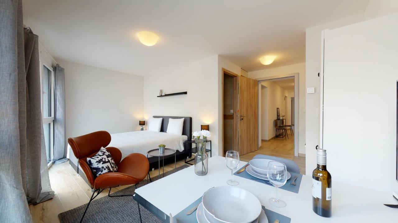 Nonanteneuf Appart Hotel Aigle - Contactless Check-In Eksteriør billede